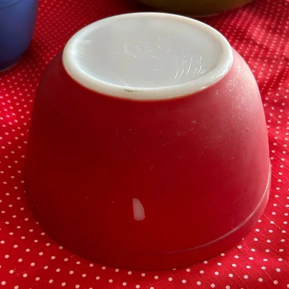 Vibrant Pyrex Mixing Bowl Set - Picture 8 of 8